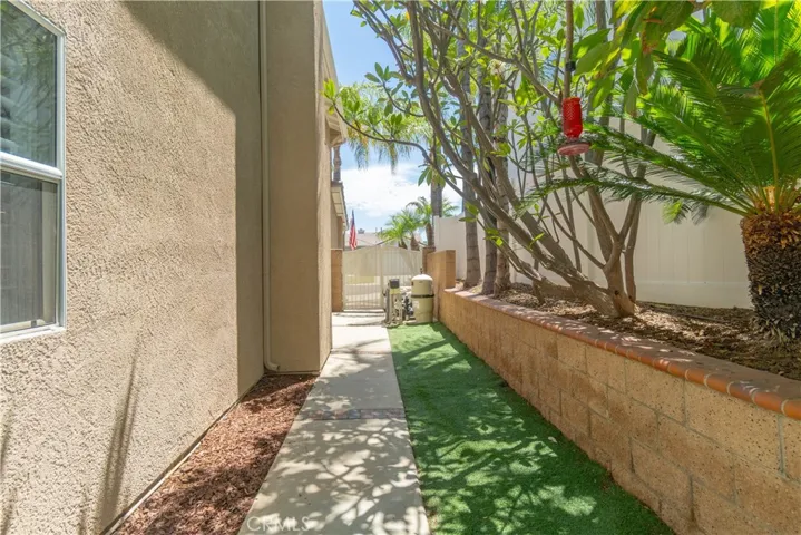 3420 New York, Corona, California 92882