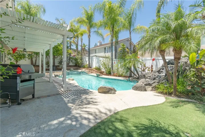 3420 New York, Corona, California 92882
