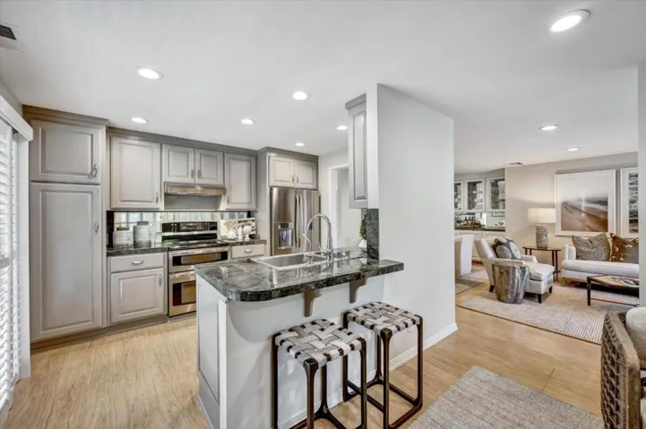 15 Los Altos Square 15, Los Altos, California 94022