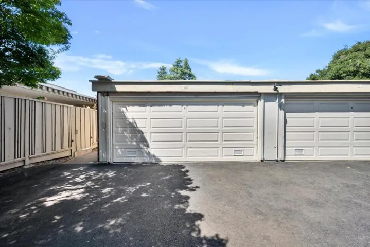 15 Los Altos Square 15, Los Altos, California 94022