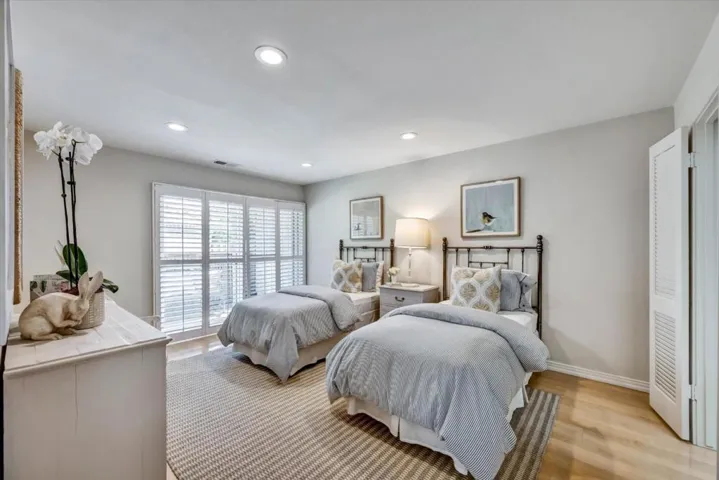15 Los Altos Square 15, Los Altos, California 94022