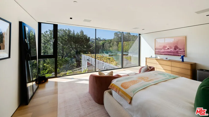 9330 Hazen Drive, Beverly Hills, California 90210