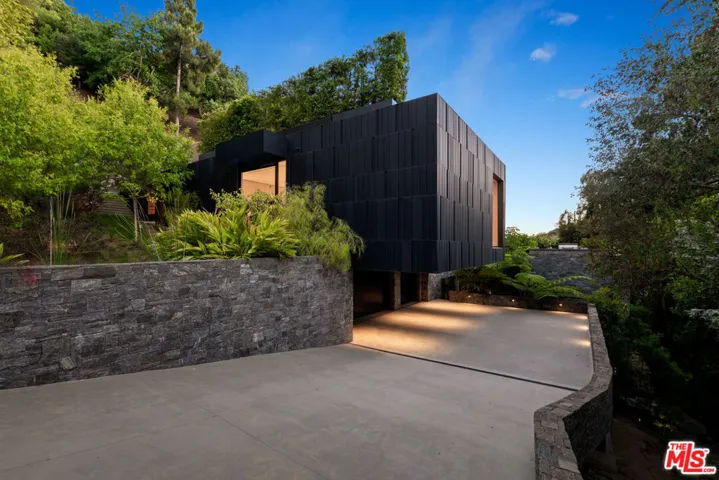 9330 Hazen Drive, Beverly Hills, California 90210
