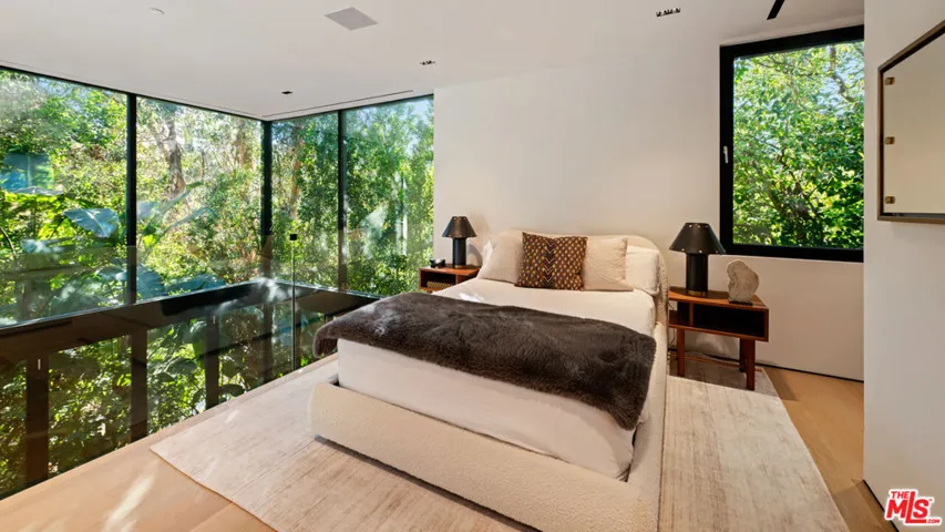 9330 Hazen Drive, Beverly Hills, California 90210
