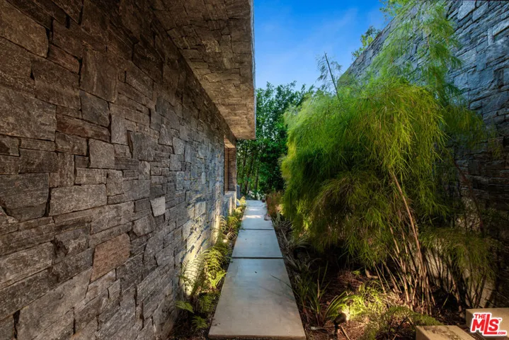 9330 Hazen Drive, Beverly Hills, California 90210