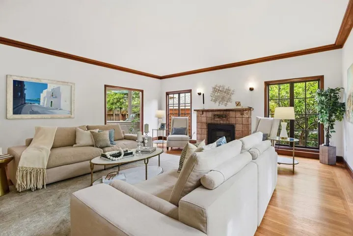 1524 Arc Way, Burlingame, California 94010