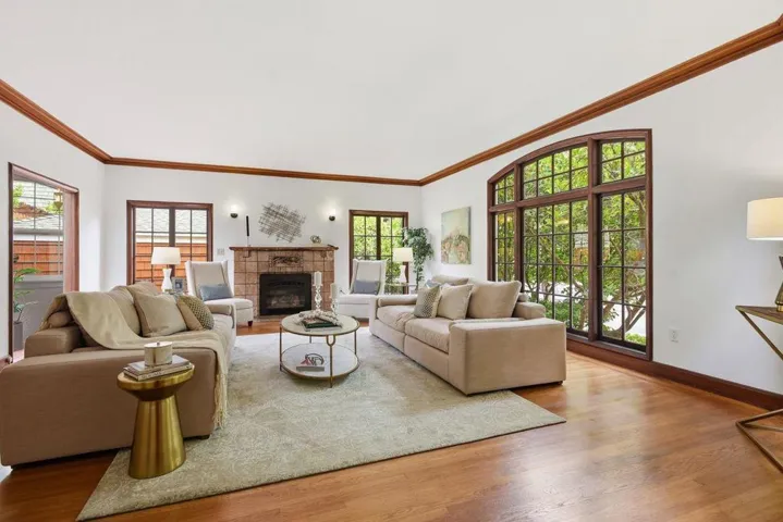 1524 Arc Way, Burlingame, California 94010