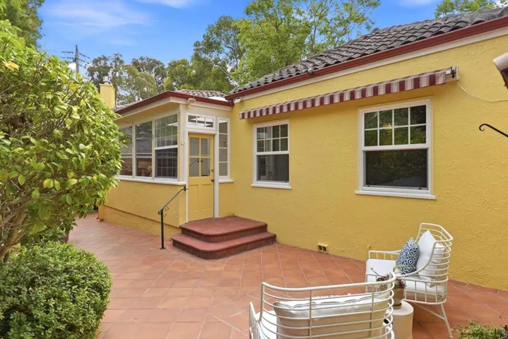 1524 Arc Way, Burlingame, California 94010
