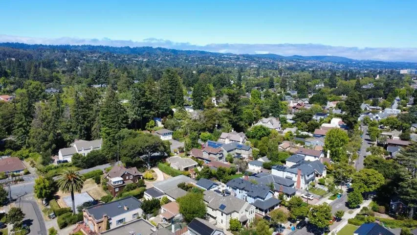 1524 Arc Way, Burlingame, California 94010