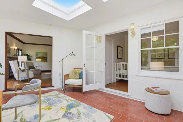 1524 Arc Way, Burlingame, California 94010