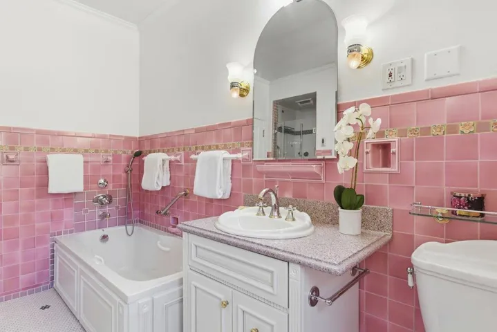 1524 Arc Way, Burlingame, California 94010