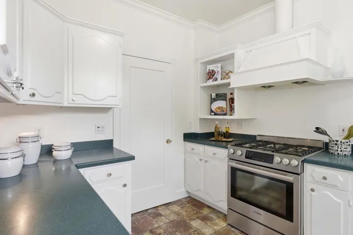 1524 Arc Way, Burlingame, California 94010
