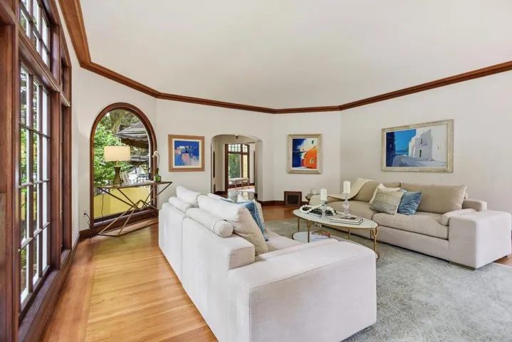 1524 Arc Way, Burlingame, California 94010