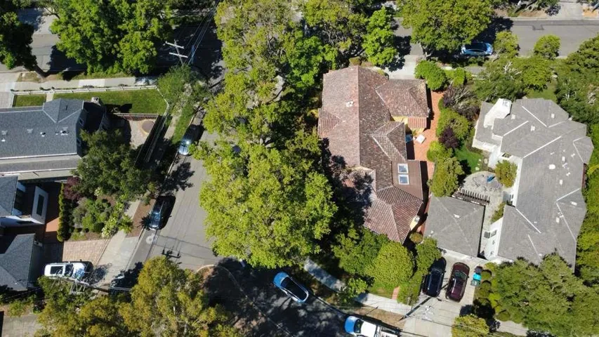 1524 Arc Way, Burlingame, California 94010