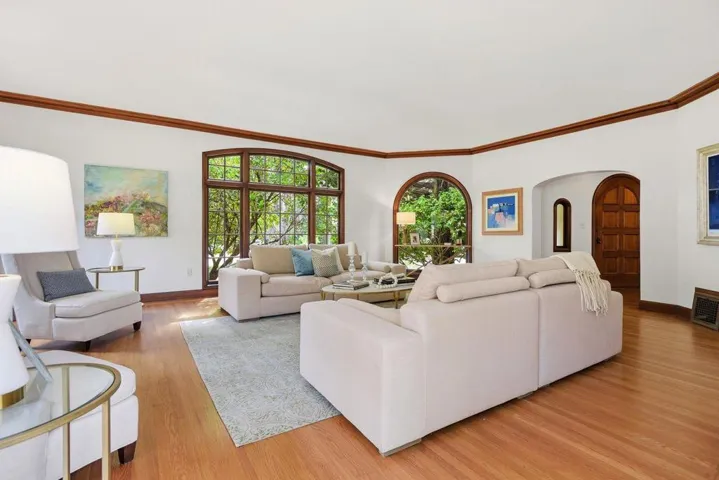 1524 Arc Way, Burlingame, California 94010