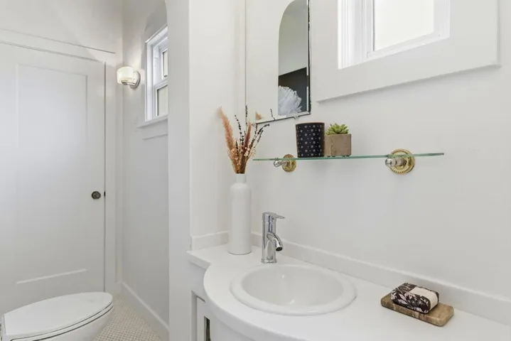 1524 Arc Way, Burlingame, California 94010