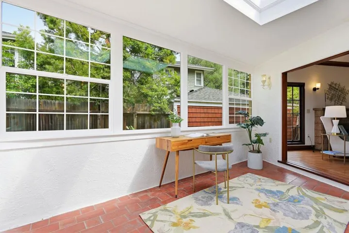 1524 Arc Way, Burlingame, California 94010