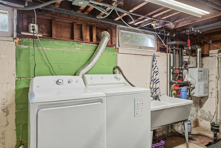 1524 Arc Way, Burlingame, California 94010
