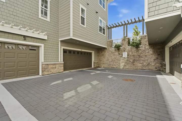 888 Broadway, Belmont, California 94002