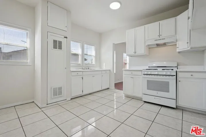 1464 3/4 W 35th Place, Los Angeles, California 90018