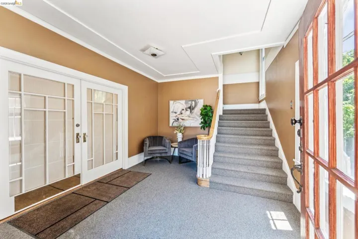 455 Lagunitas Ave, Oakland, California 94610
