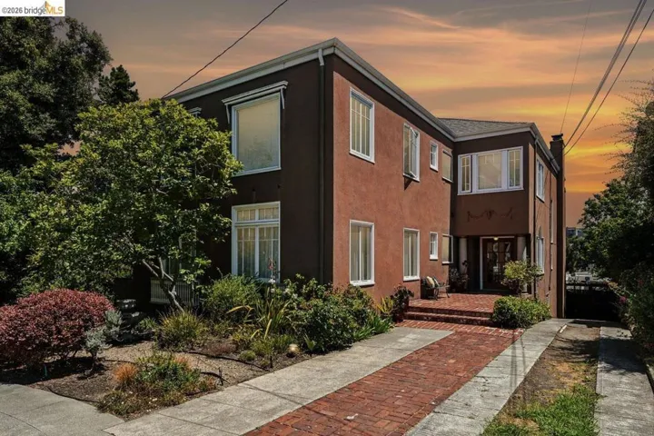 455 Lagunitas Ave, Oakland, California 94610