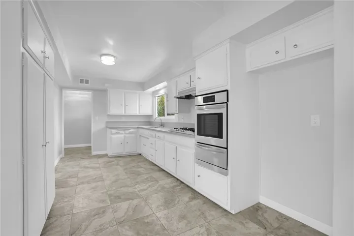 2633 I Street, La Verne, California 91750