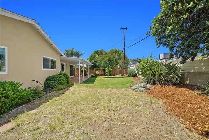 2633 I Street, La Verne, California 91750