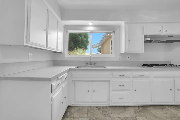 2633 I Street, La Verne, California 91750