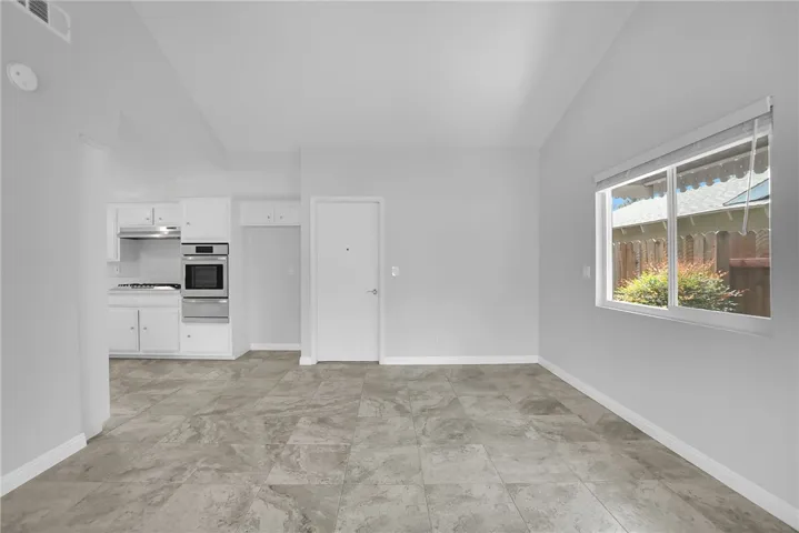 2633 I Street, La Verne, California 91750