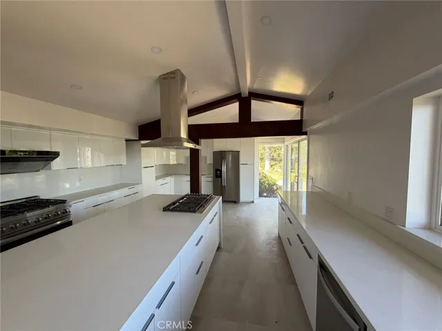 615 Reposado, La Habra Heights, California 90631