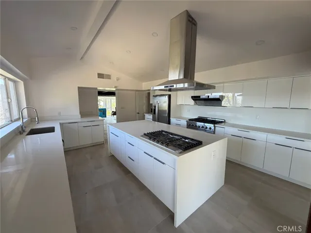 615 Reposado, La Habra Heights, California 90631