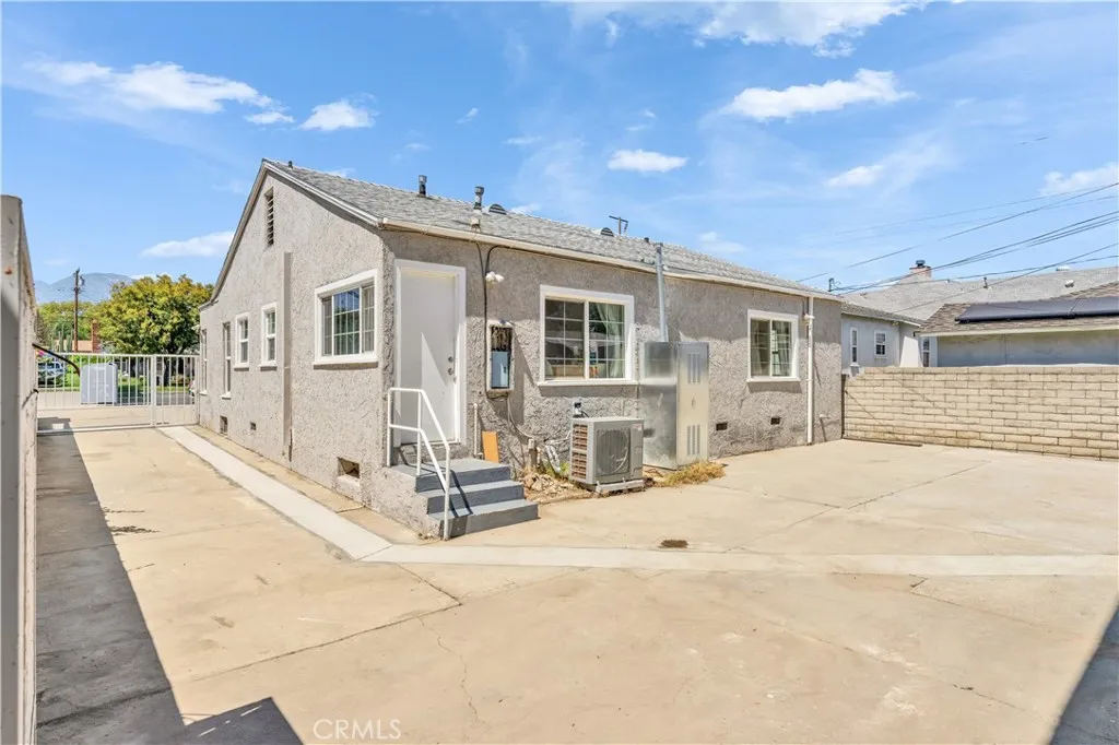 656 E I, Ontario, California 91764 — photo 5