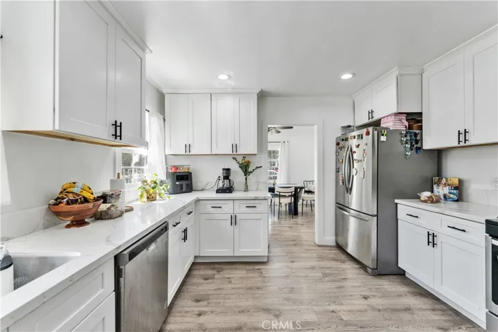 656 E I, Ontario, California 91764