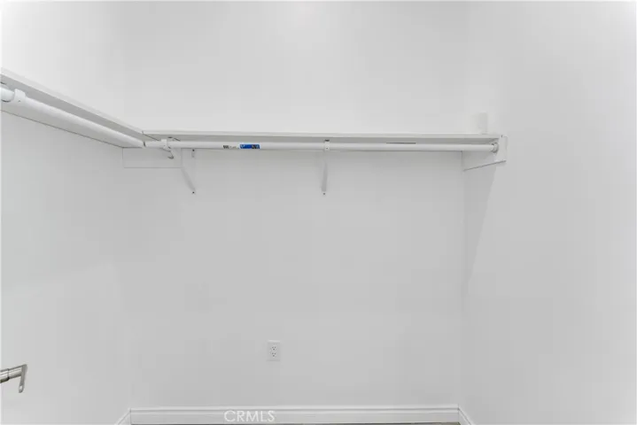ADU New master-room walking closet