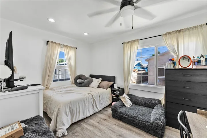 656 E I, Ontario, California 91764