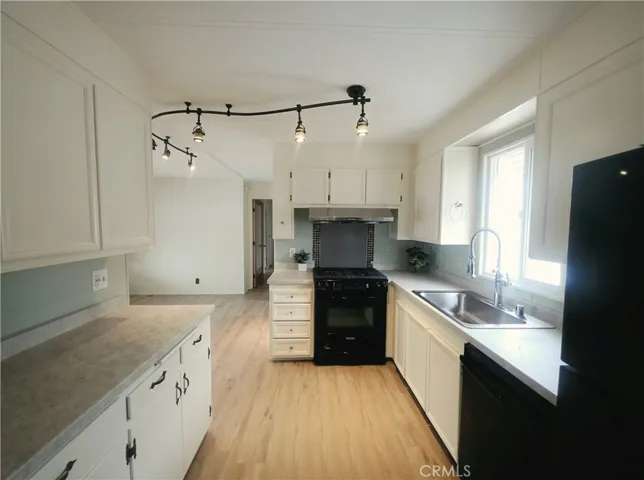 3860 S. Higuera St. C18, San Luis Obispo, California 93401