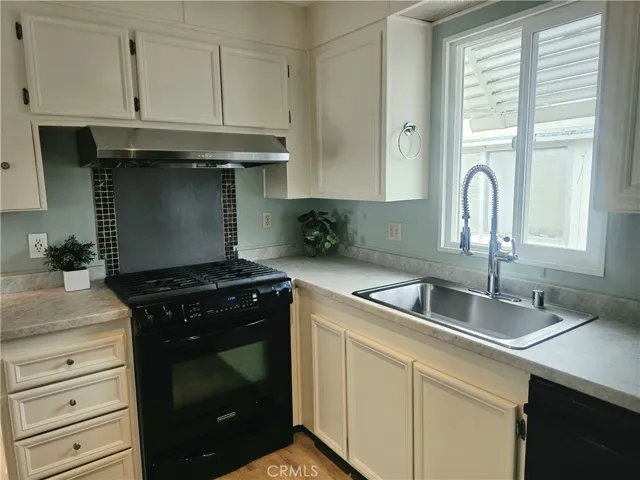 3860 S. Higuera St. C18, San Luis Obispo, California 93401