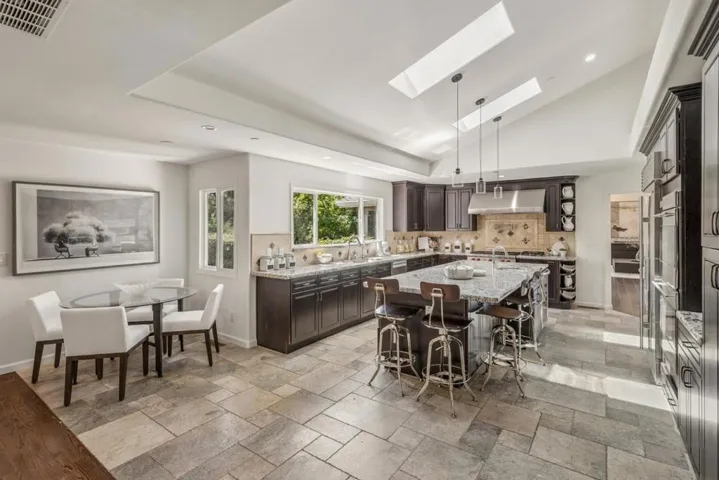 12882 Viscaino Road, Los Altos Hills, California 94022