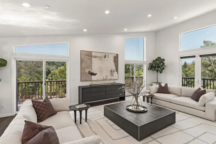 12882 Viscaino Road, Los Altos Hills, California 94022