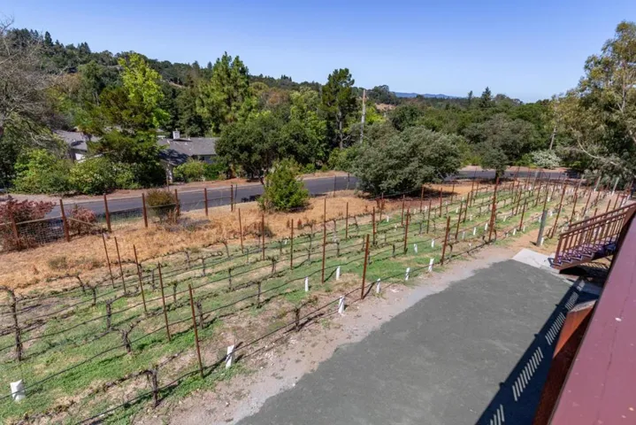 12882 Viscaino Road, Los Altos Hills, California 94022