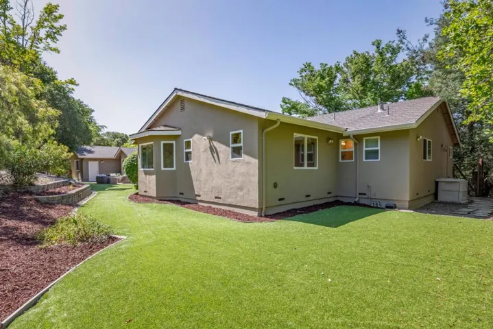 12882 Viscaino Road, Los Altos Hills, California 94022