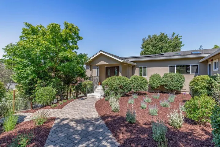 12882 Viscaino Road, Los Altos Hills, California 94022