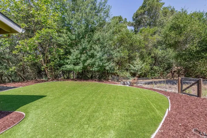12882 Viscaino Road, Los Altos Hills, California 94022