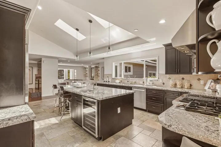 12882 Viscaino Road, Los Altos Hills, California 94022