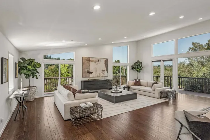 12882 Viscaino Road, Los Altos Hills, California 94022