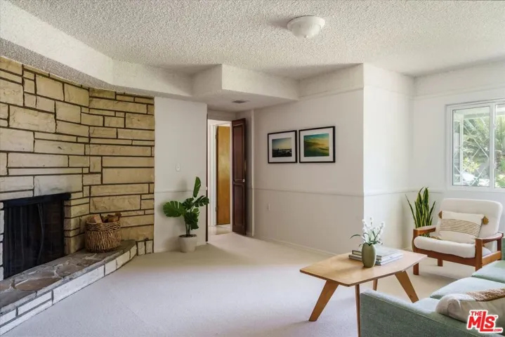 14141 Margate Street, Sherman Oaks, California 91401
