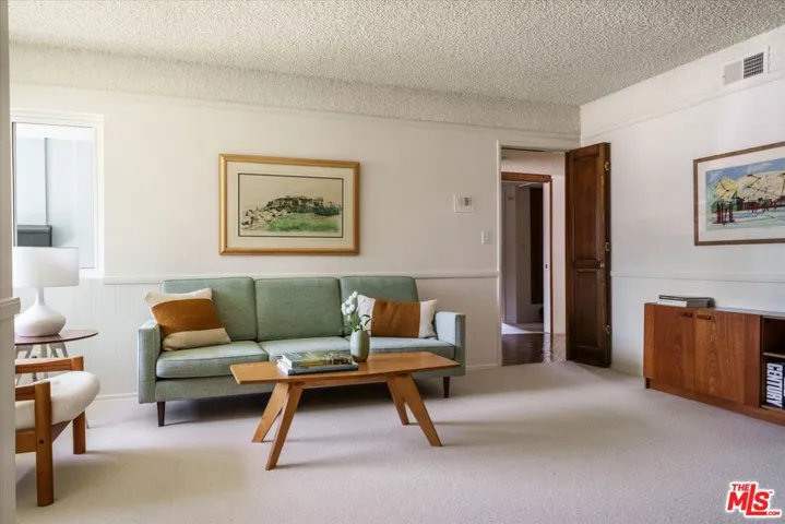 14141 Margate Street, Sherman Oaks, California 91401