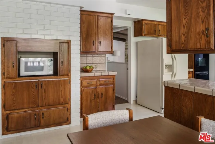 14141 Margate Street, Sherman Oaks, California 91401