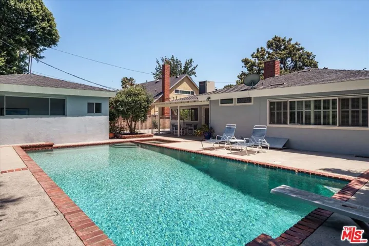 14141 Margate Street, Sherman Oaks, California 91401